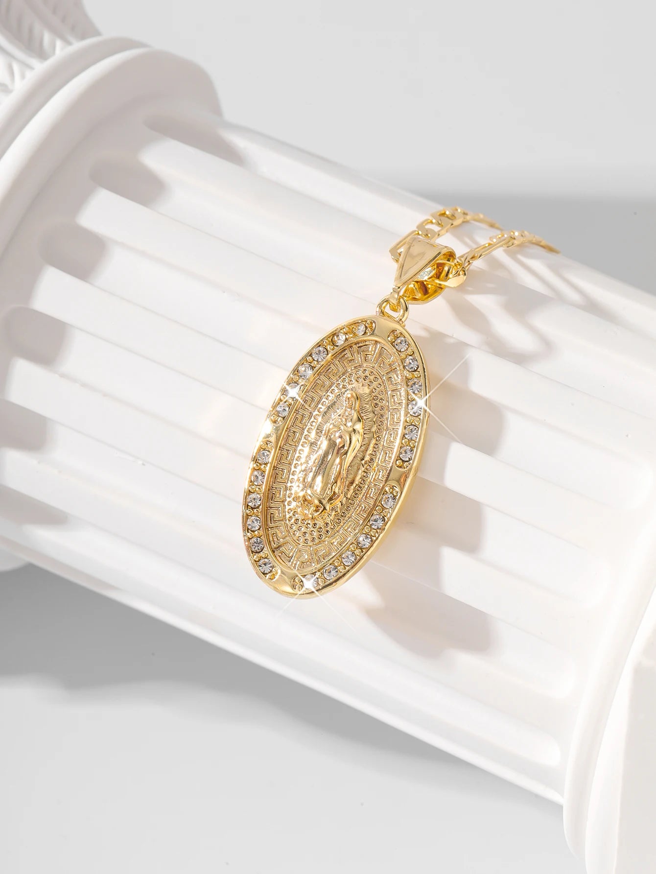 Inlaid Zircon Virgin Mary Pendant – Unisex Copper Religious Necklace for Believers